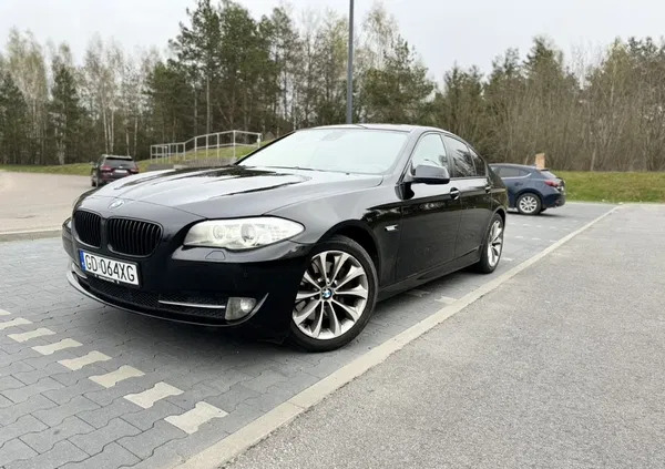 samochody osobowe BMW Seria 5 cena 57195 przebieg: 299000, rok produkcji 2012 z Gdynia